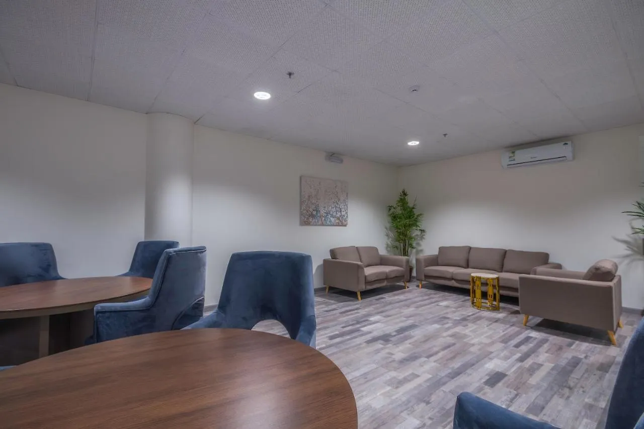 The Address Palace Apartments Dammam 4*,